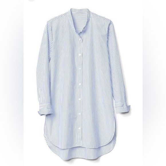 GAP Tops - Hi-lo tailored stripe shirt